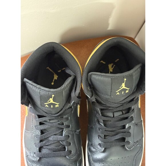 Air Jordan 1 Mid Top Black Metallic Gold Leather Sneaker Men´s 8.5 DQ8426-071 - Picture 7 of 10
